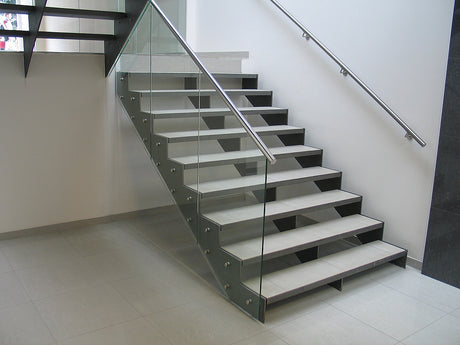 Wspornik poręczy do ściany