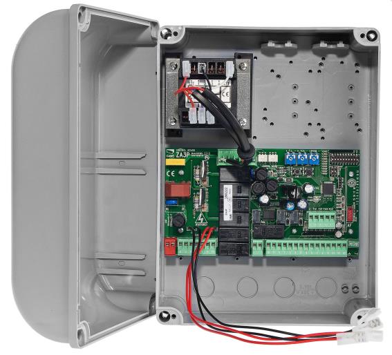 Skrzynka z centralą sterującą